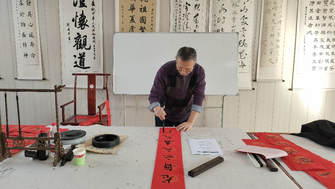 https://www.ayit.edu.cn/__local/B/69/62/CCFC7B0731DD48A6787484DCDDE_1FAA1CF4_DA647.png